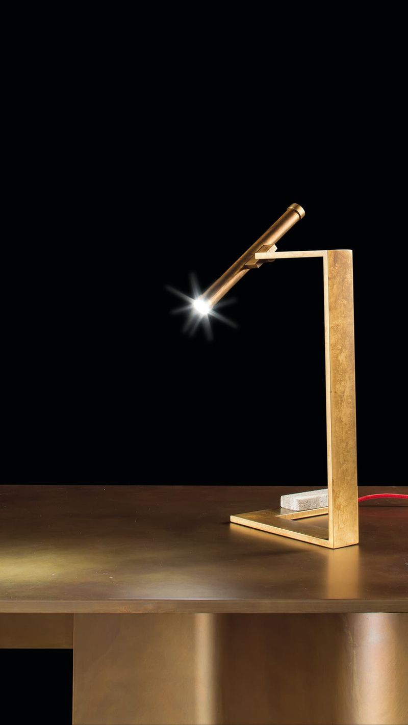 Henge Настольная лампа Flat Lamp Table от Henge