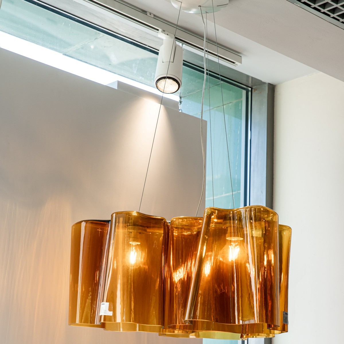 Artemide Люстра Logico Tobacco от Artemide — в интерьере