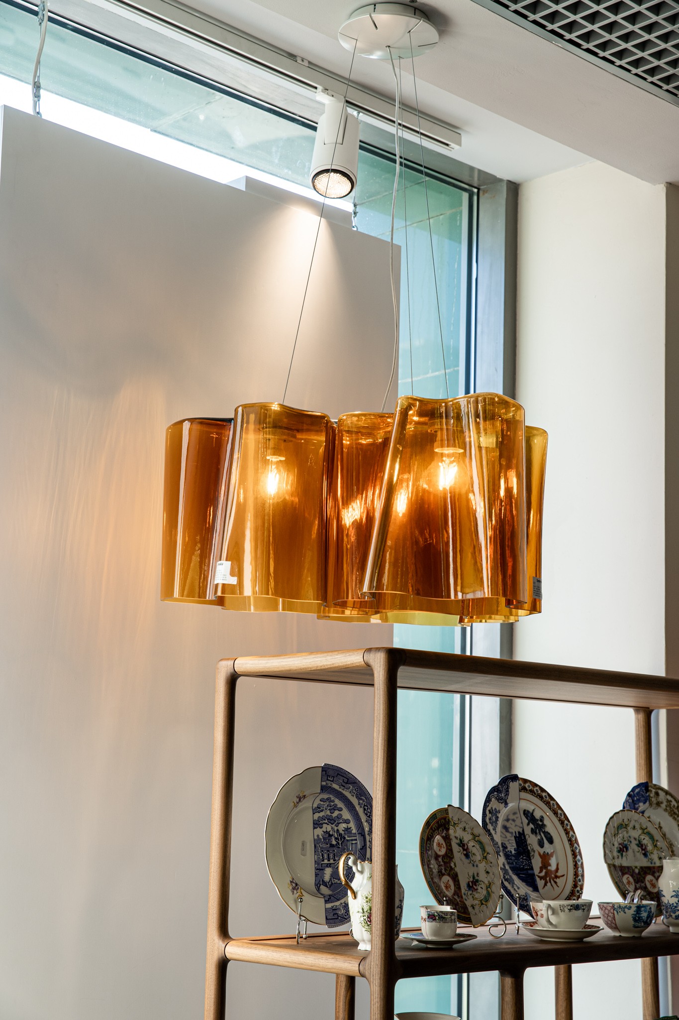 Artemide Люстра Logico Tobacco от Artemide — в интерьере