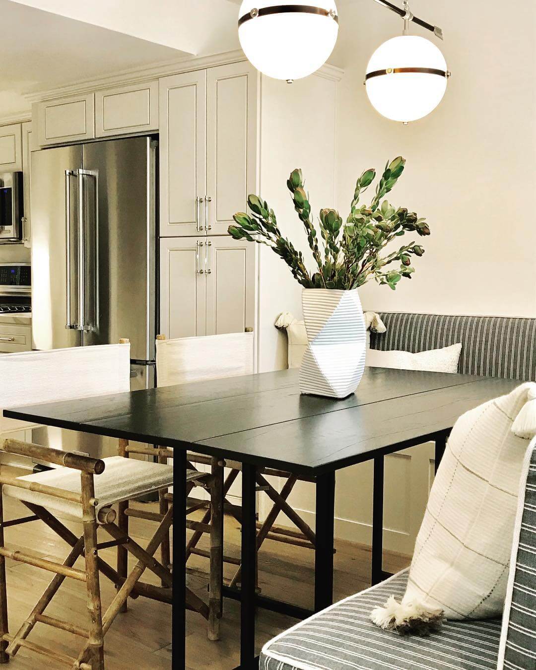 Arteriors Подвесной светильник Celestial Twins DS49037 от Arteriors — в интерьере