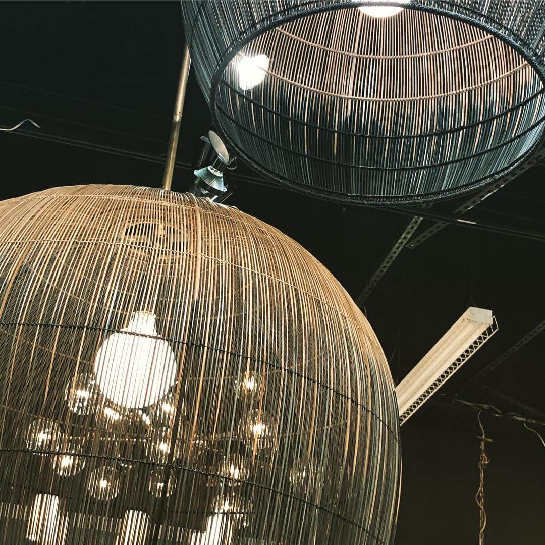 Arteriors Подвесной светильник Swami 45060 /45061 от Arteriors — в интерьере