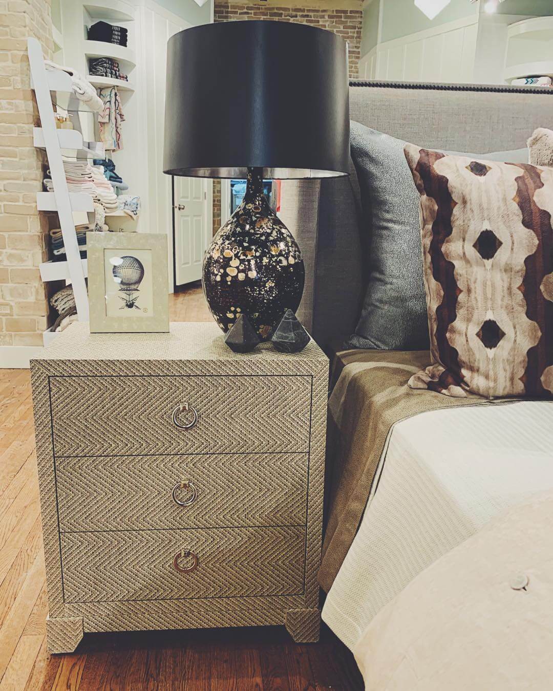 Arteriors Настольная лампа Flynn 42780-523 от Arteriors — в интерьере