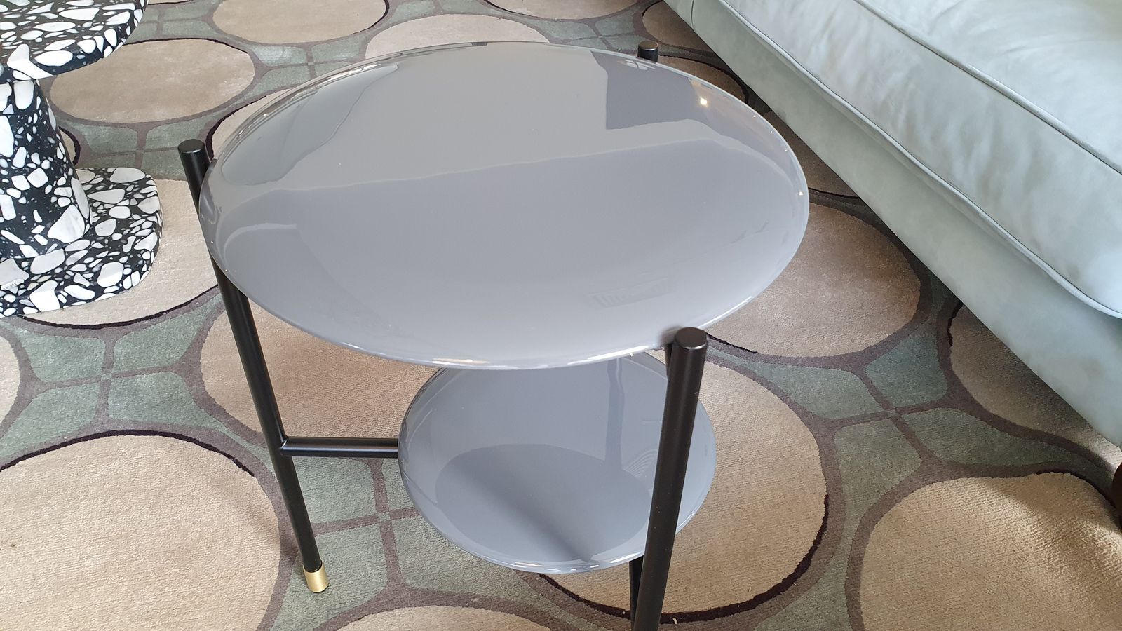 Meridiani Журнальный столик Adrian 35*35*h45 серый лак Elephant от Meridiani — в интерьере