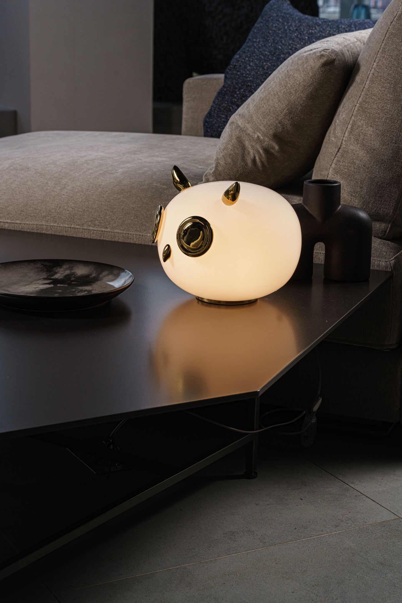 Moooi Настольная лампа Uhuh Pet от Moooi — в интерьере