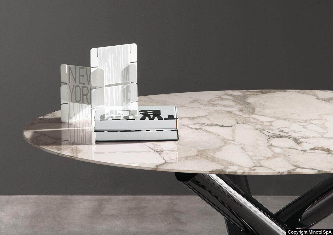 Minotti Стол Van Dyck от Minotti — в интерьере