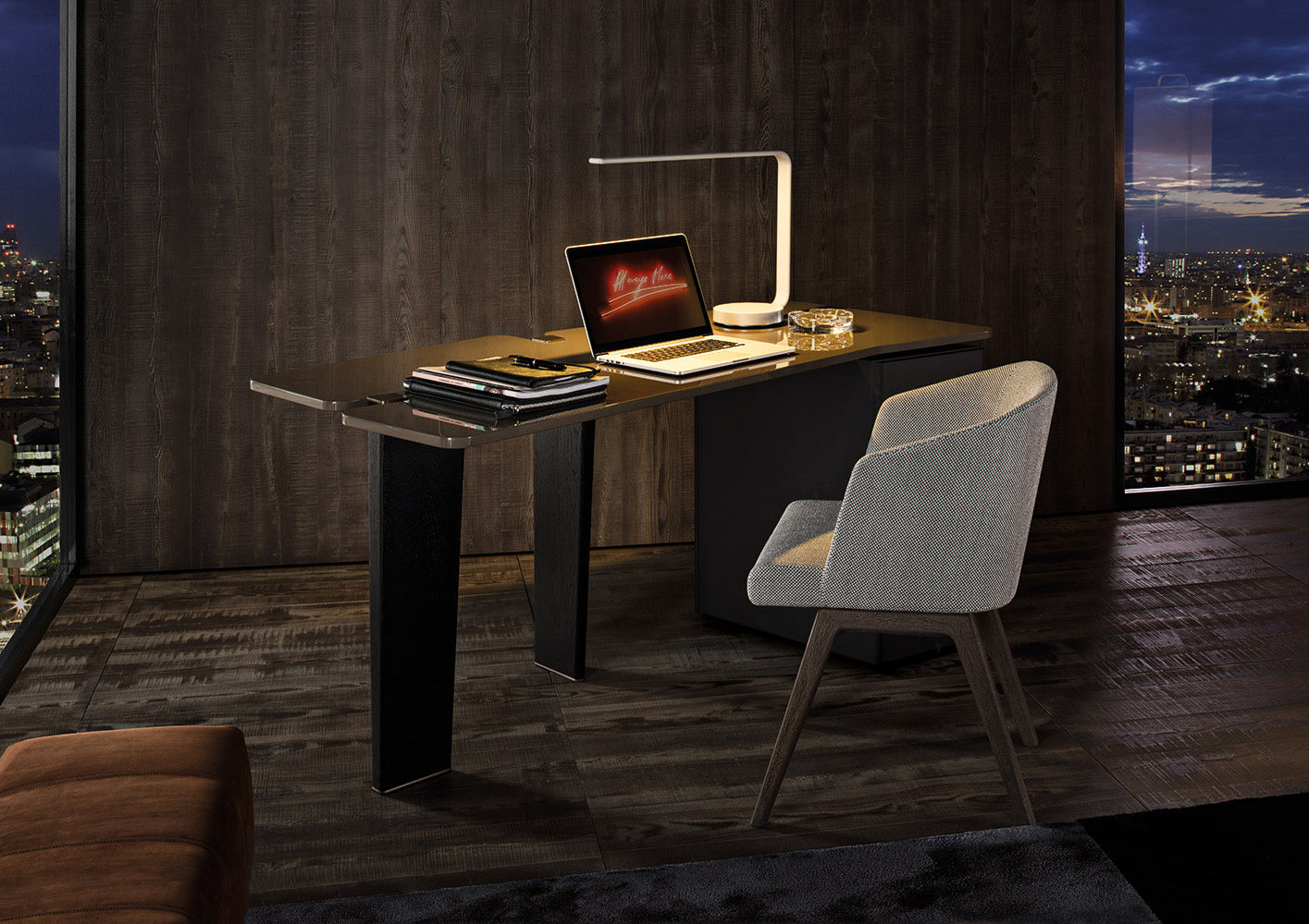 Minotti Письменный стол Jacob "Writing Desk" от Minotti — в интерьере