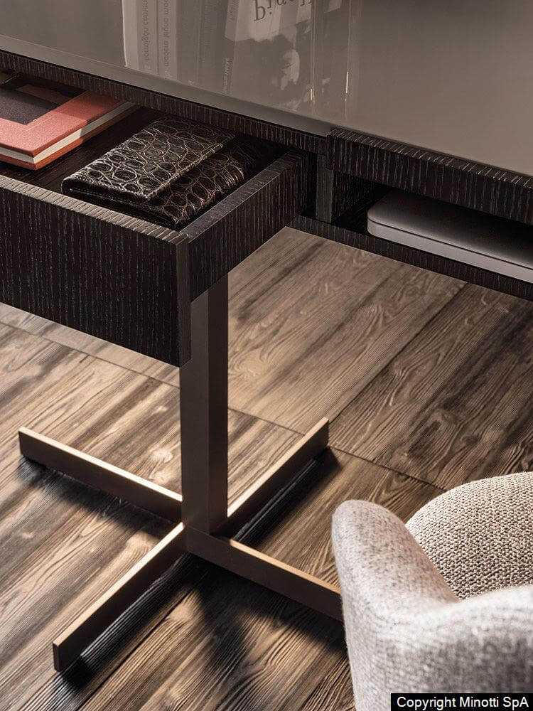 Minotti Письменный стол Close "Writing Desk" от Minotti — в интерьере