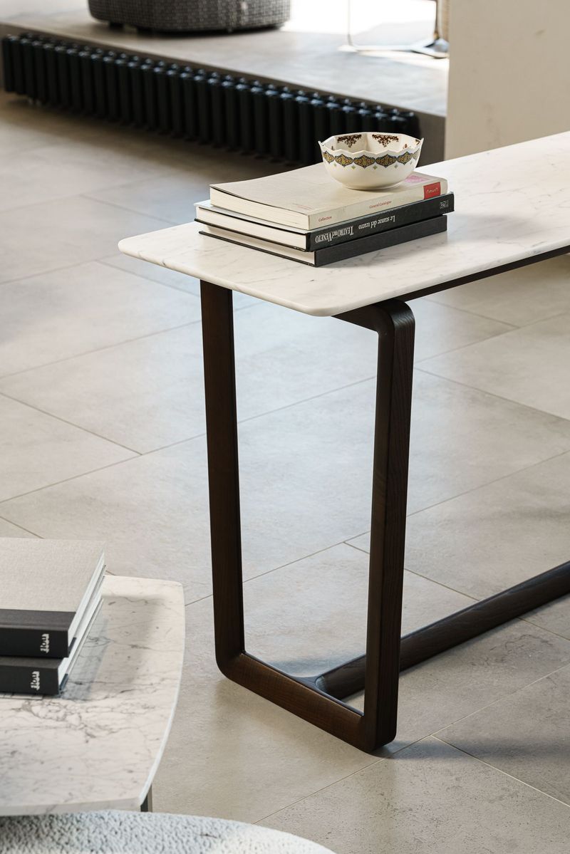 Poltrona Frau Консоль Fidelio Marble от Poltrona Frau — в интерьере