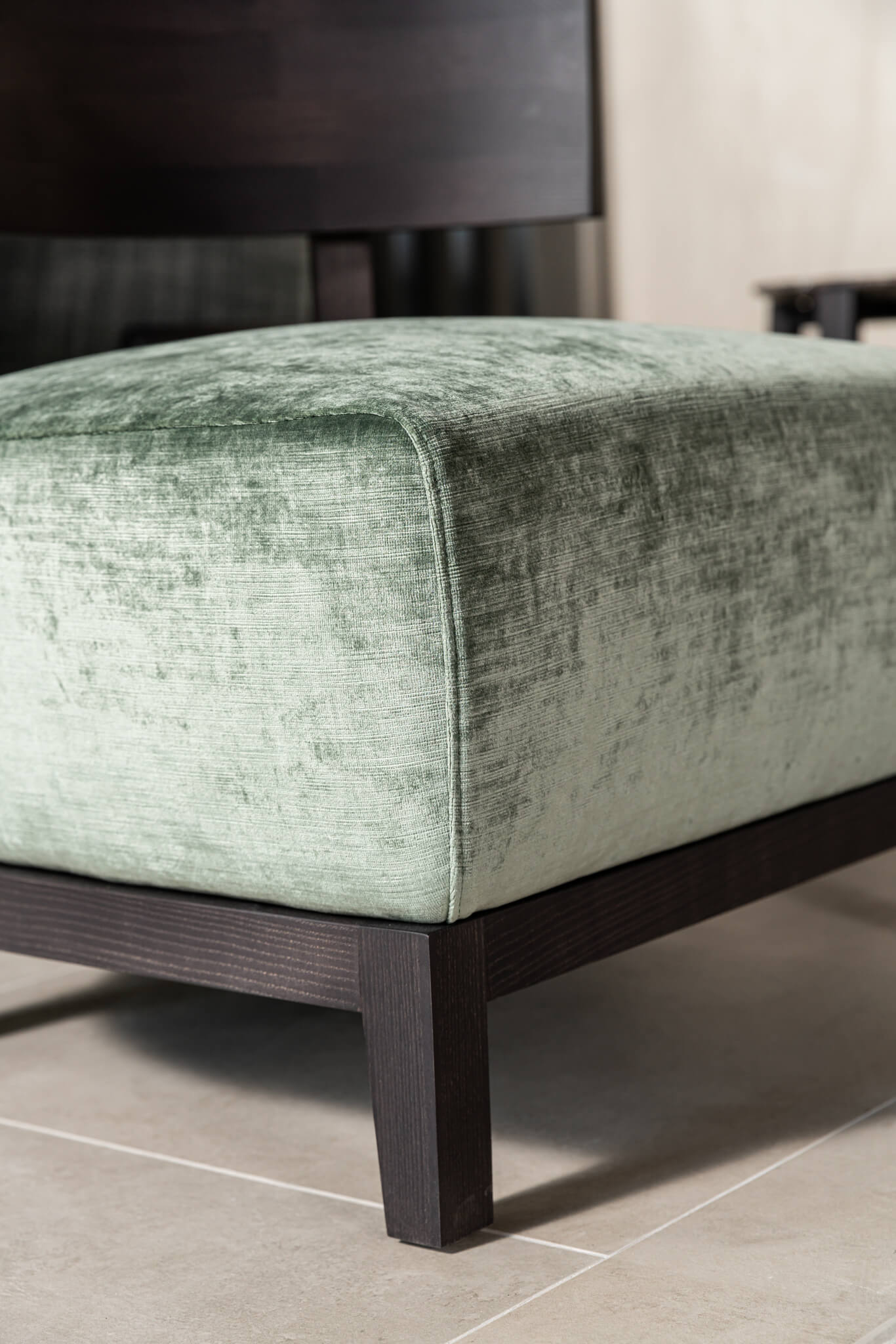 Flexform Кресло Thomas Iroko naturale от Flexform — в интерьере