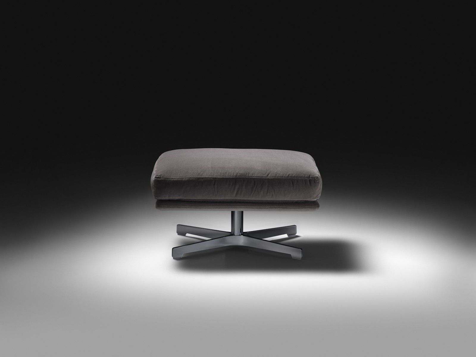 Flexform Пуф Boss от Flexform — в интерьере