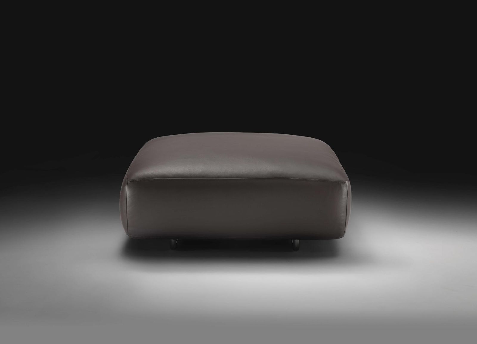 Flexform Пуф Edmond от Flexform — в интерьере