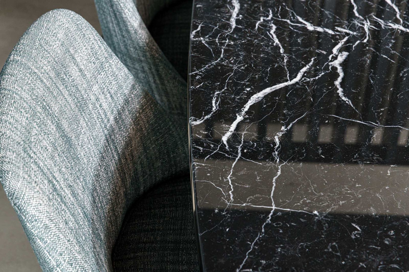 Flexform Стол Clarke от Flexform — в интерьере