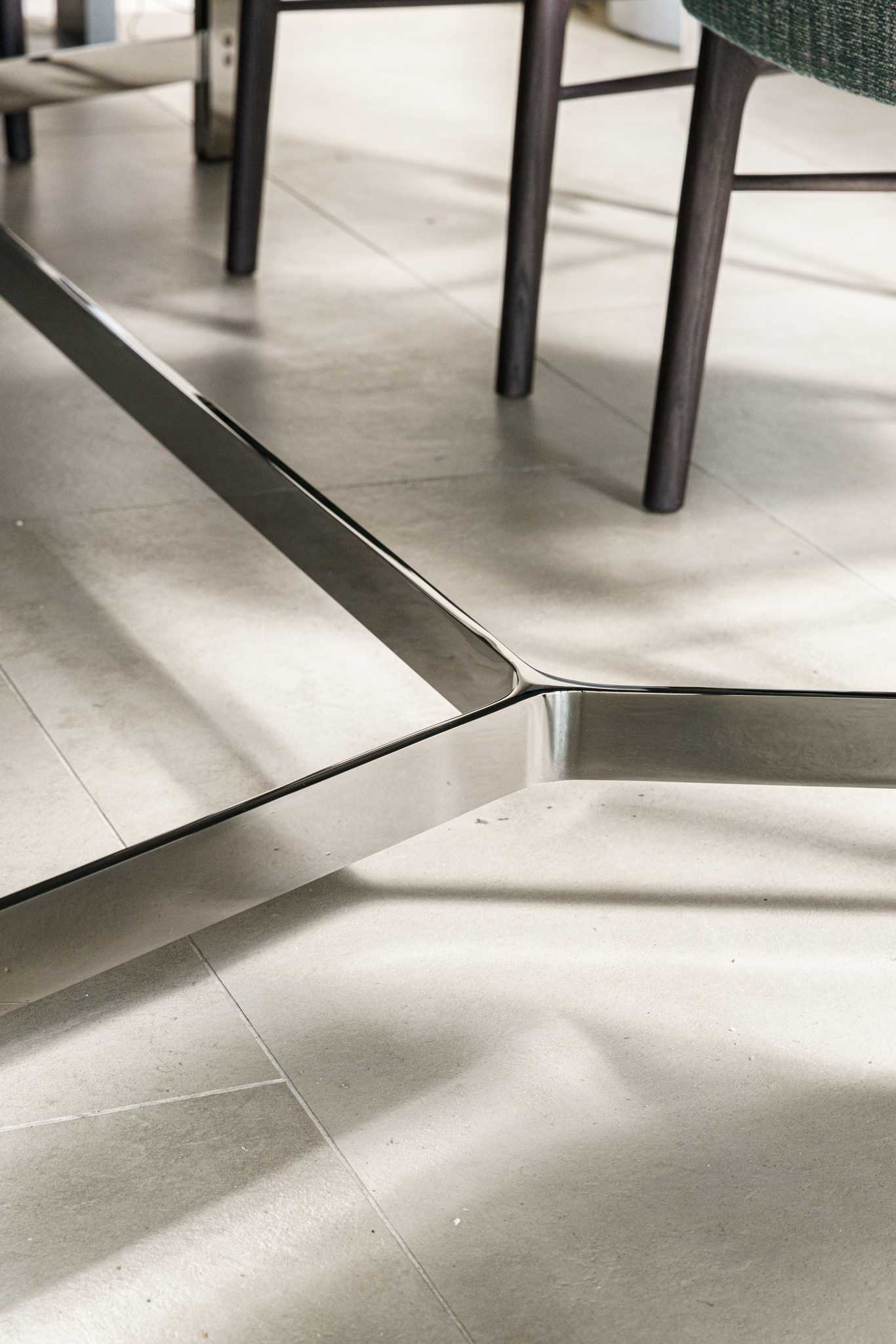 Flexform Стол Clarke от Flexform — в интерьере