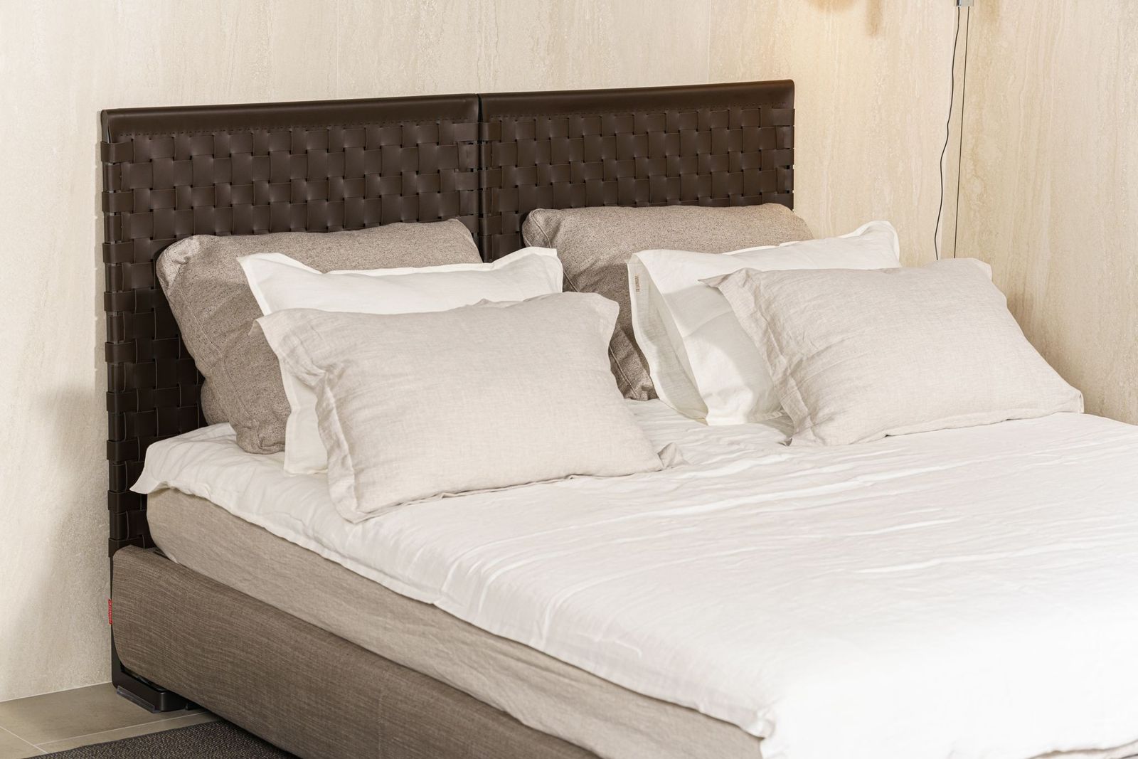 Flexform Кровать Cestone от Flexform — в интерьере