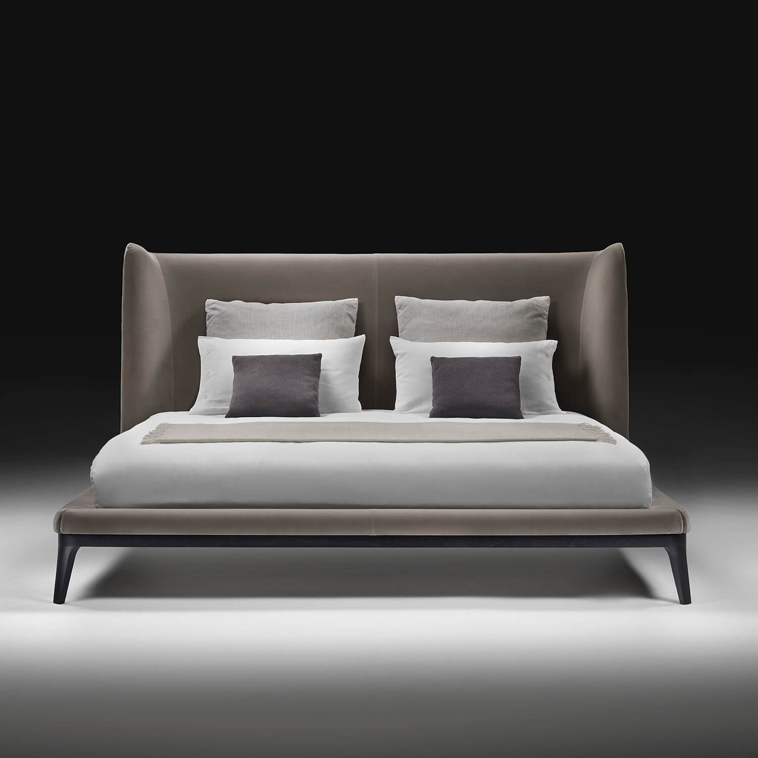 Flexform Кровать Dragonfly от Flexform — в интерьере