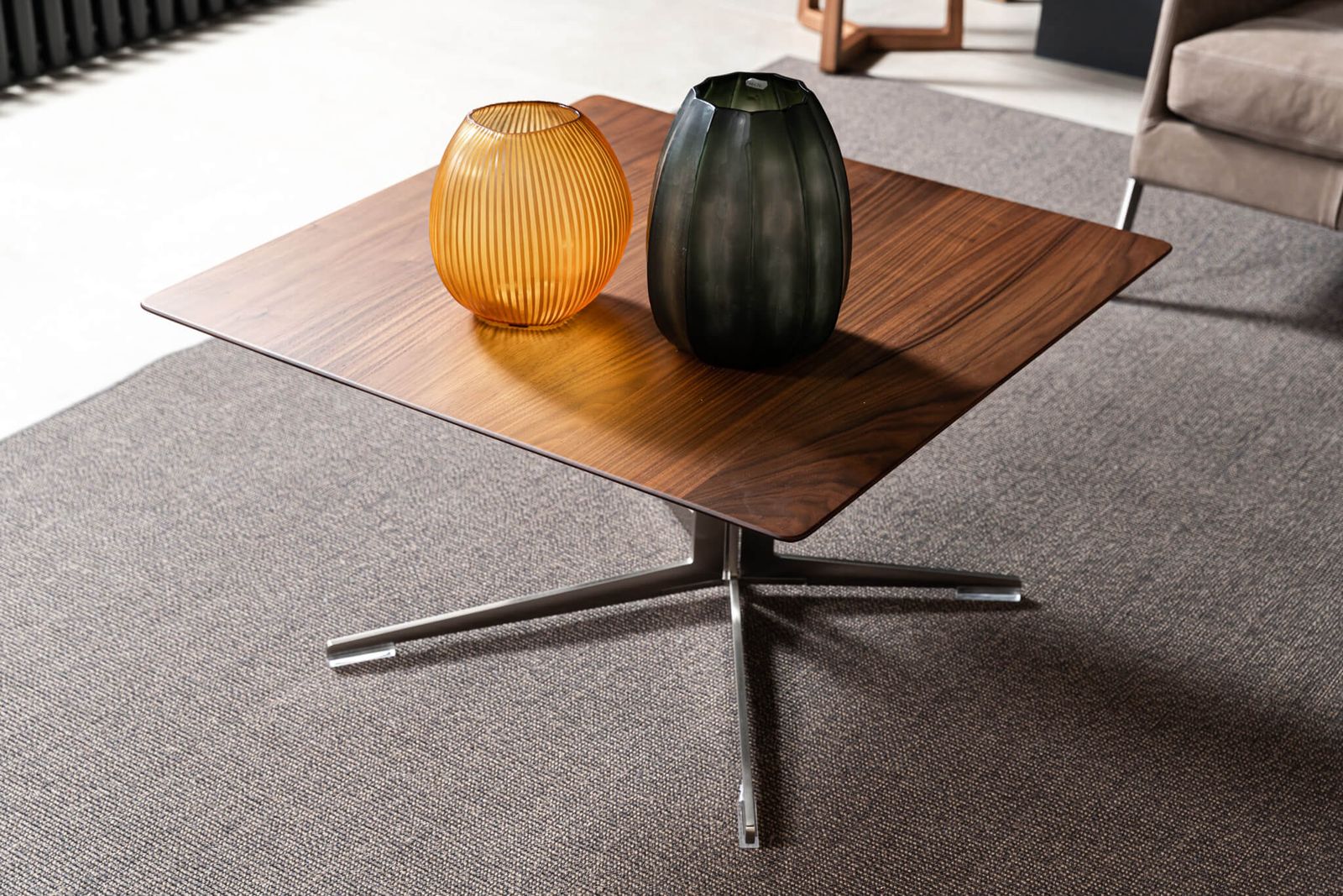 Flexform Журнальный столик Fly Canaletto от Flexform — в интерьере