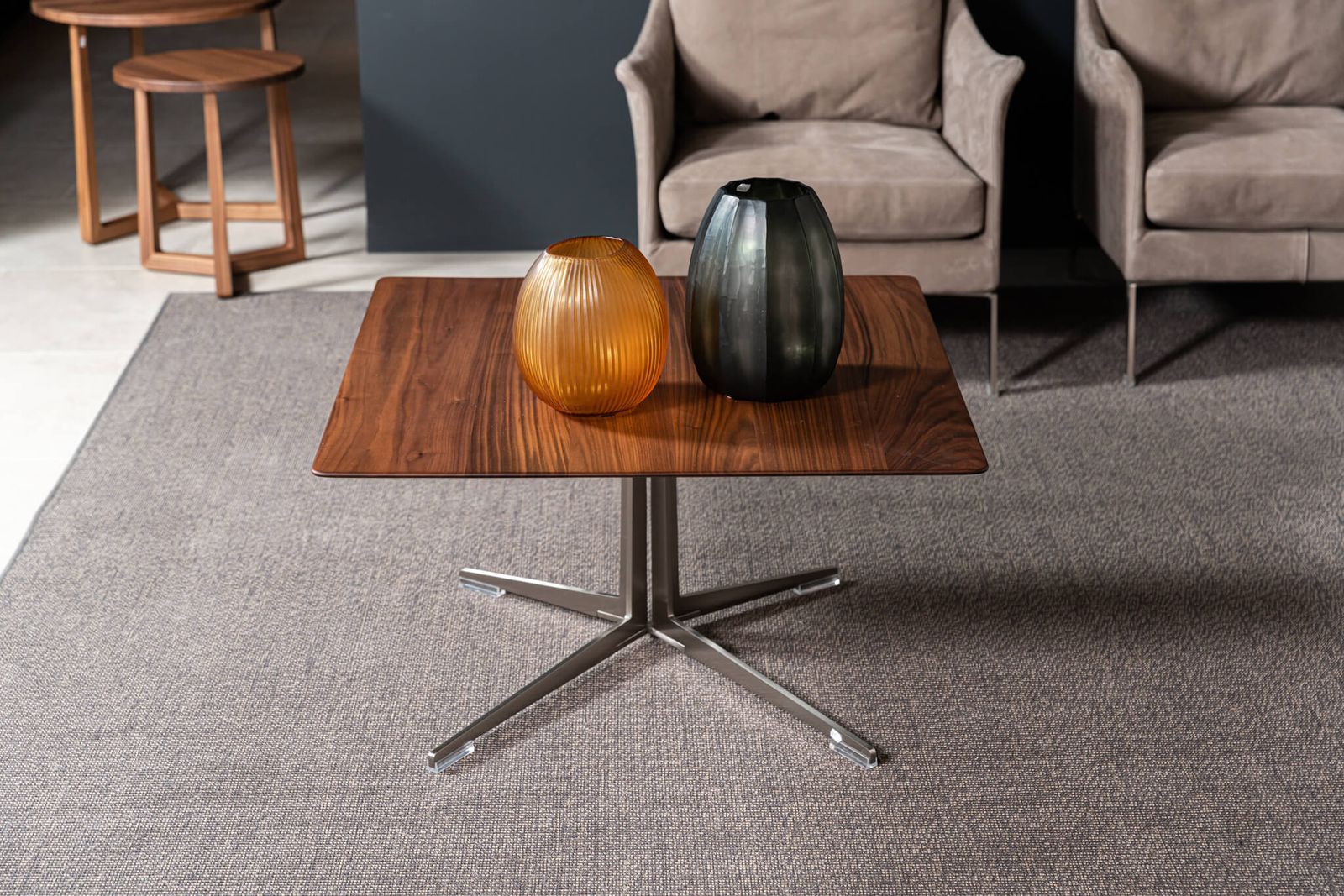 Flexform Журнальный столик Fly Canaletto от Flexform — в интерьере