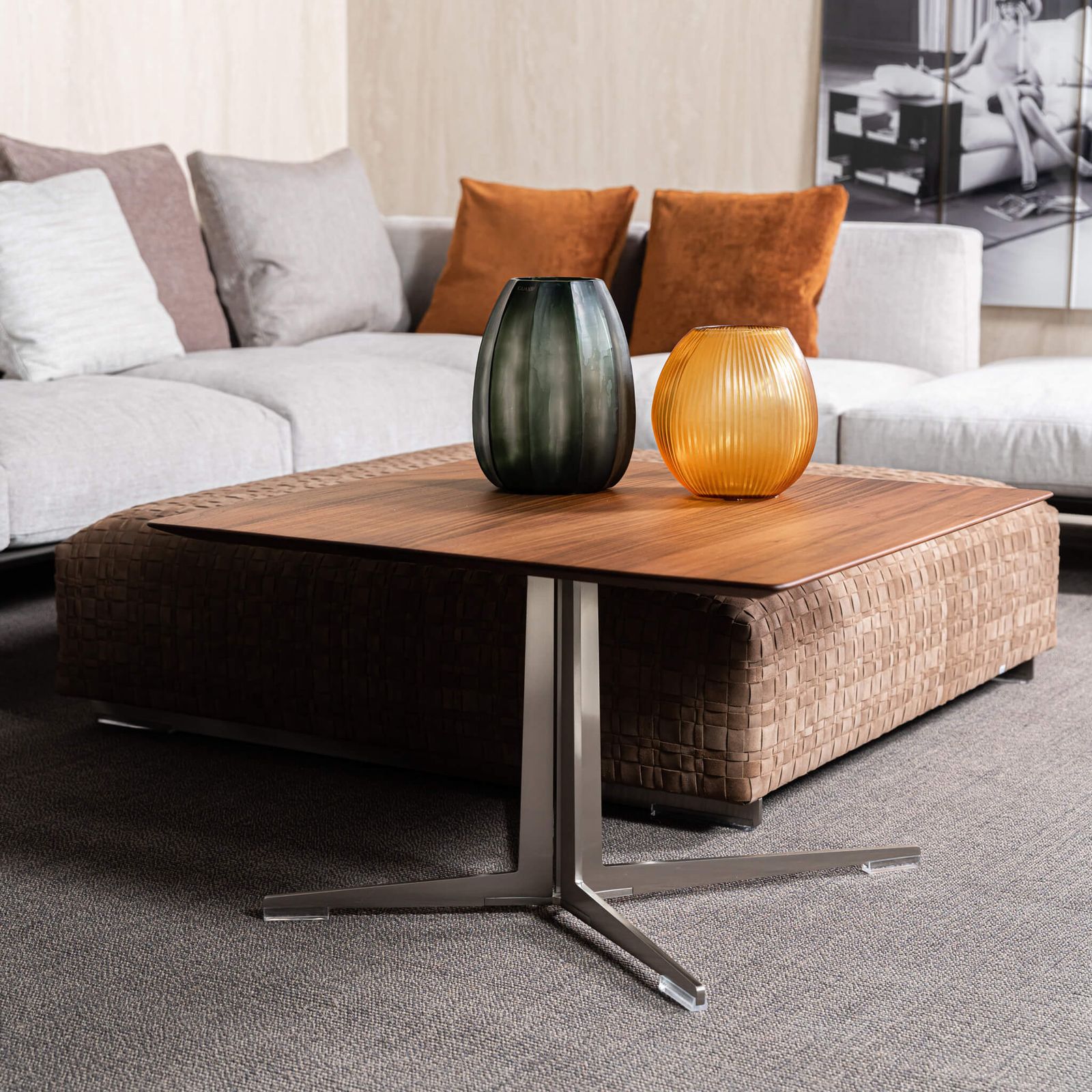Flexform Журнальный столик Fly Canaletto от Flexform — в интерьере