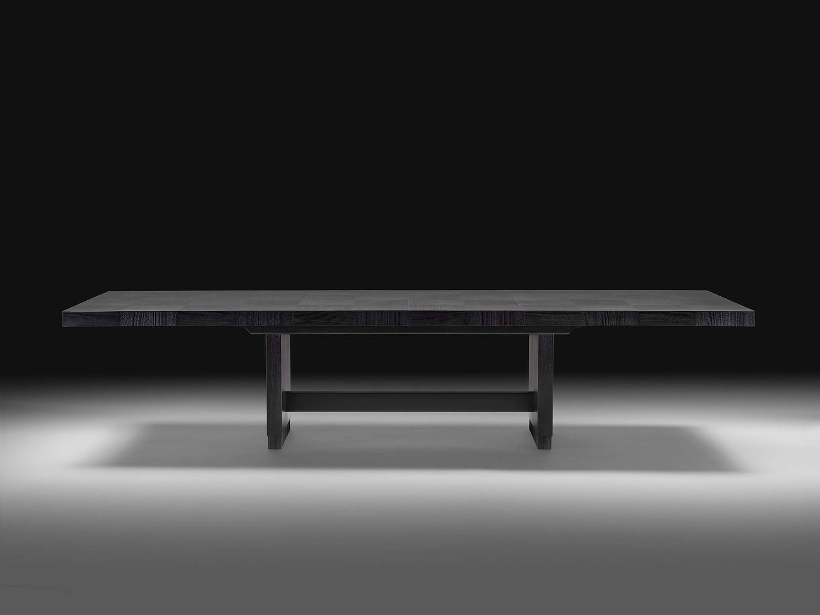 Flexform Письменный стол Checker от Flexform — в интерьере