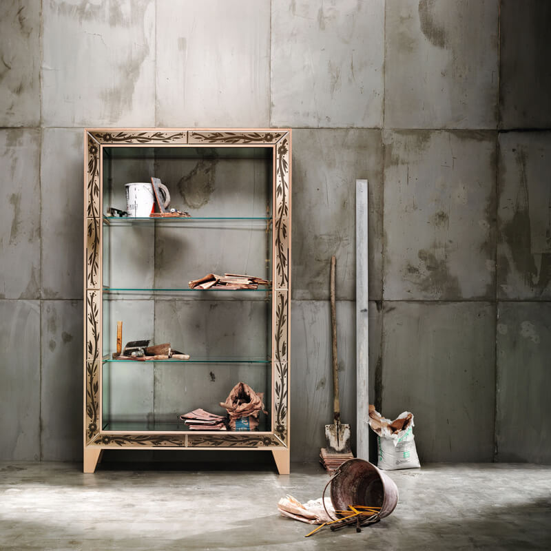 Arte Veneziana Витрина Age Of Gold от Arte Veneziana — в интерьере