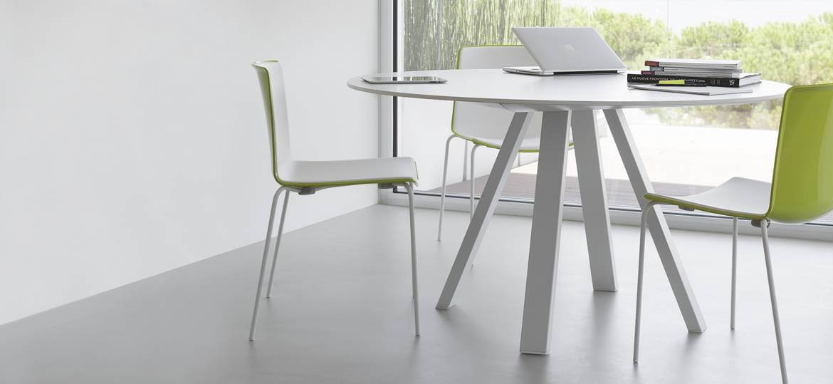 Pedrali Письменный стол Arki-Table H107 от Pedrali — в интерьере