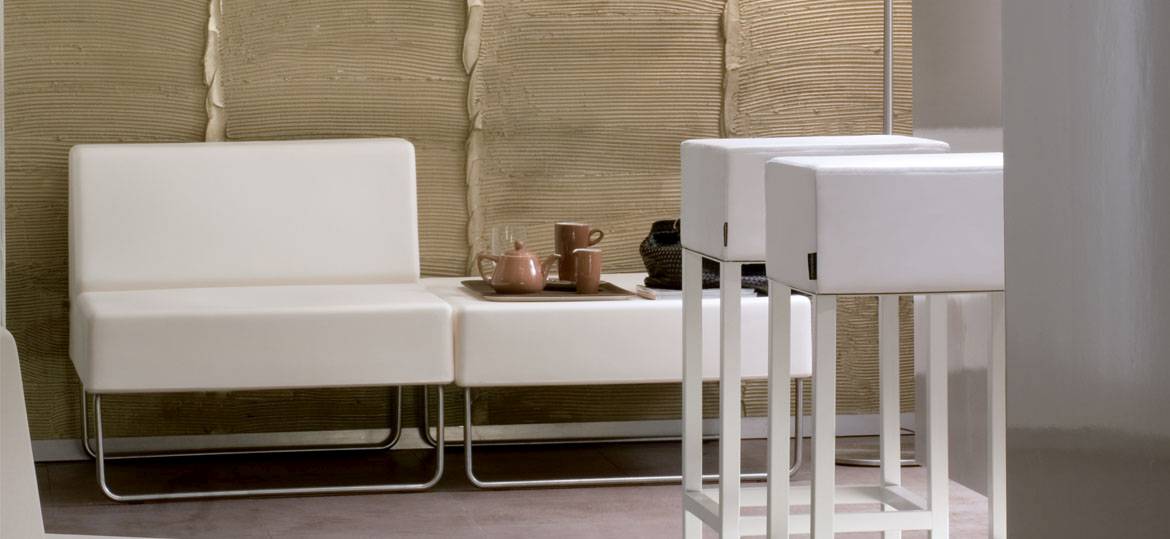 Pedrali Уличный диван Host lounge 790 от Pedrali — в интерьере