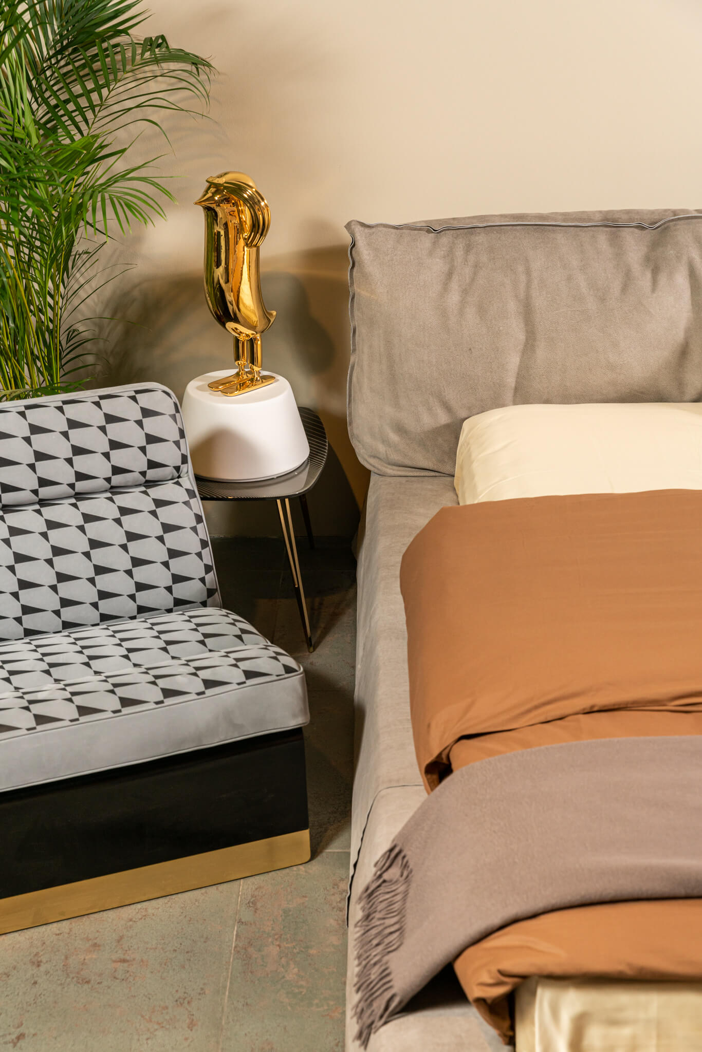 Baxter Кровать Paris 180 Bo.H kaki от Baxter — в интерьере