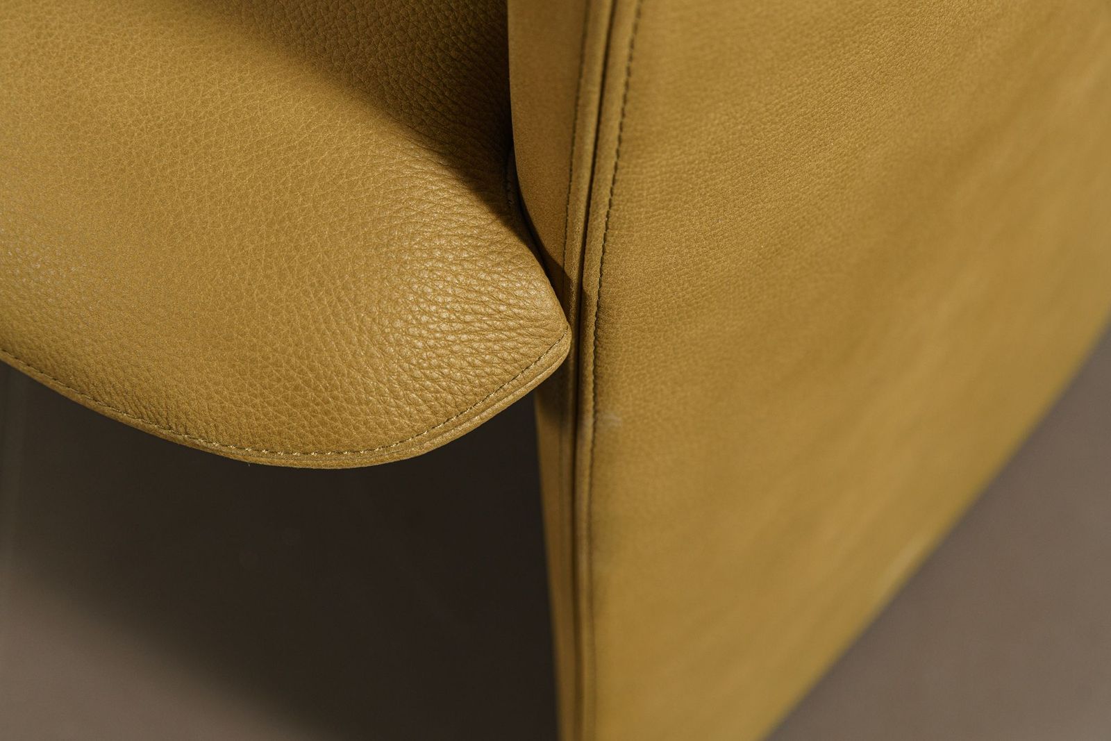Poliform Стул Guest Leather от Poliform — в интерьере