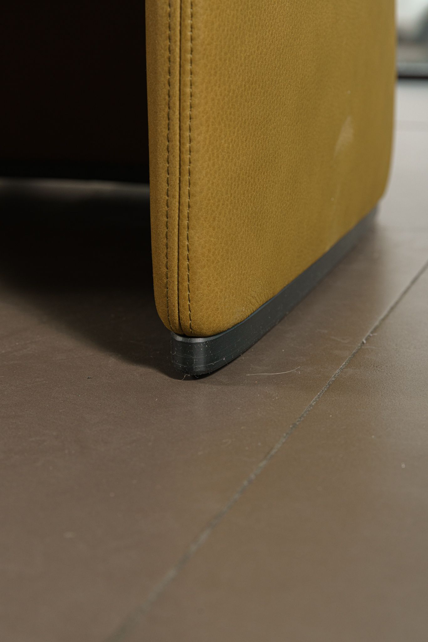 Poliform Стул Guest Leather от Poliform — в интерьере
