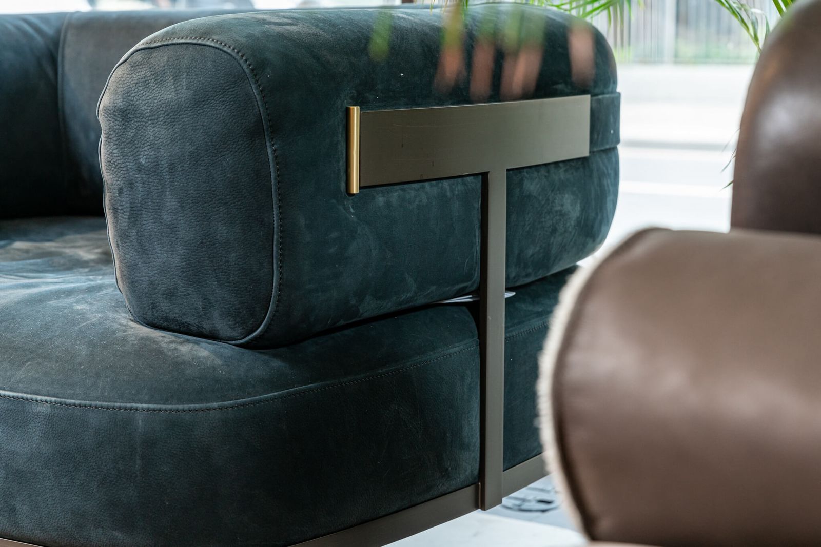 Baxter Кресло Belt от Baxter — в интерьере