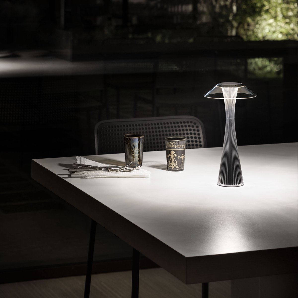 Kartell Настольная лампа Space от Kartell — в интерьере