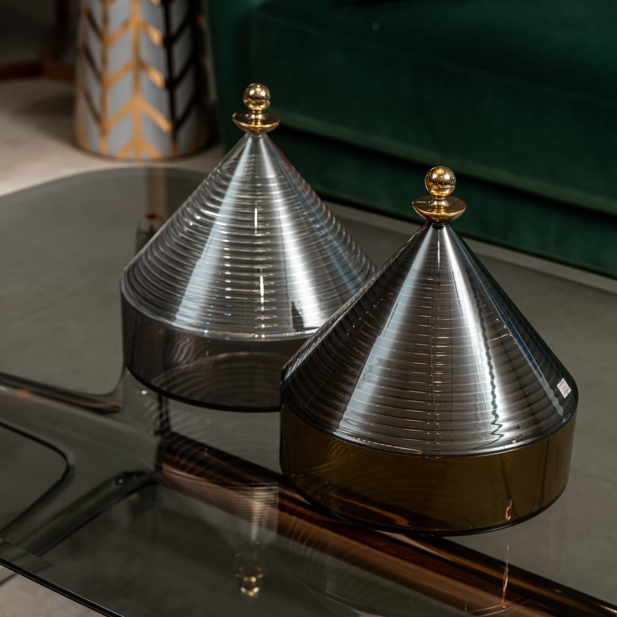Kartell Посуда Trullo Crystal/Smoke Grey от Kartell — в интерьере