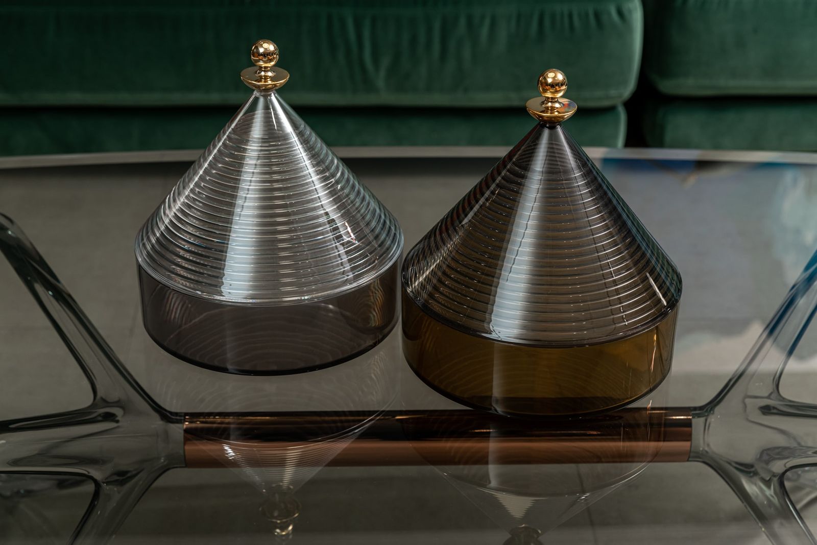 Kartell Посуда Trullo Crystal/Smoke Grey от Kartell — в интерьере