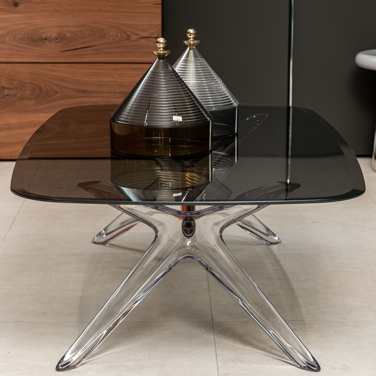 Kartell Посуда Trullo Crystal/Smoke Grey от Kartell — в интерьере