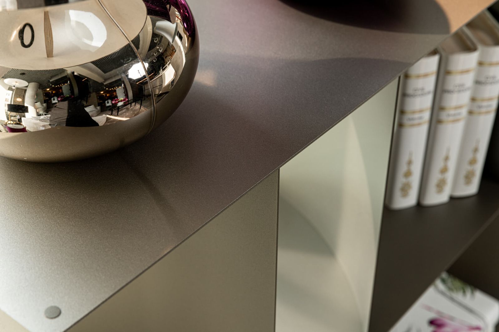 Cattelan Italia Стеллаж Nautilus от Cattelan Italia — в интерьере