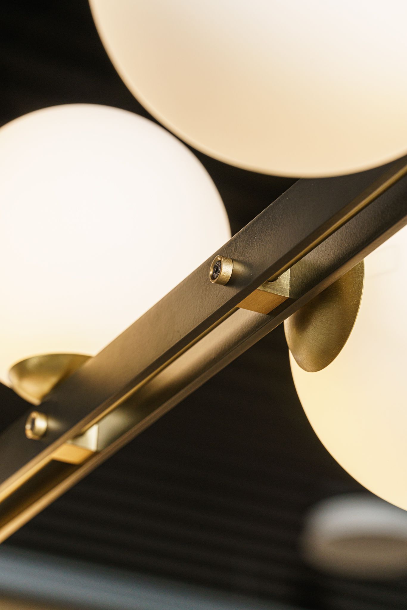 Cattelan Italia Люстра Planeta от Cattelan Italia — в интерьере