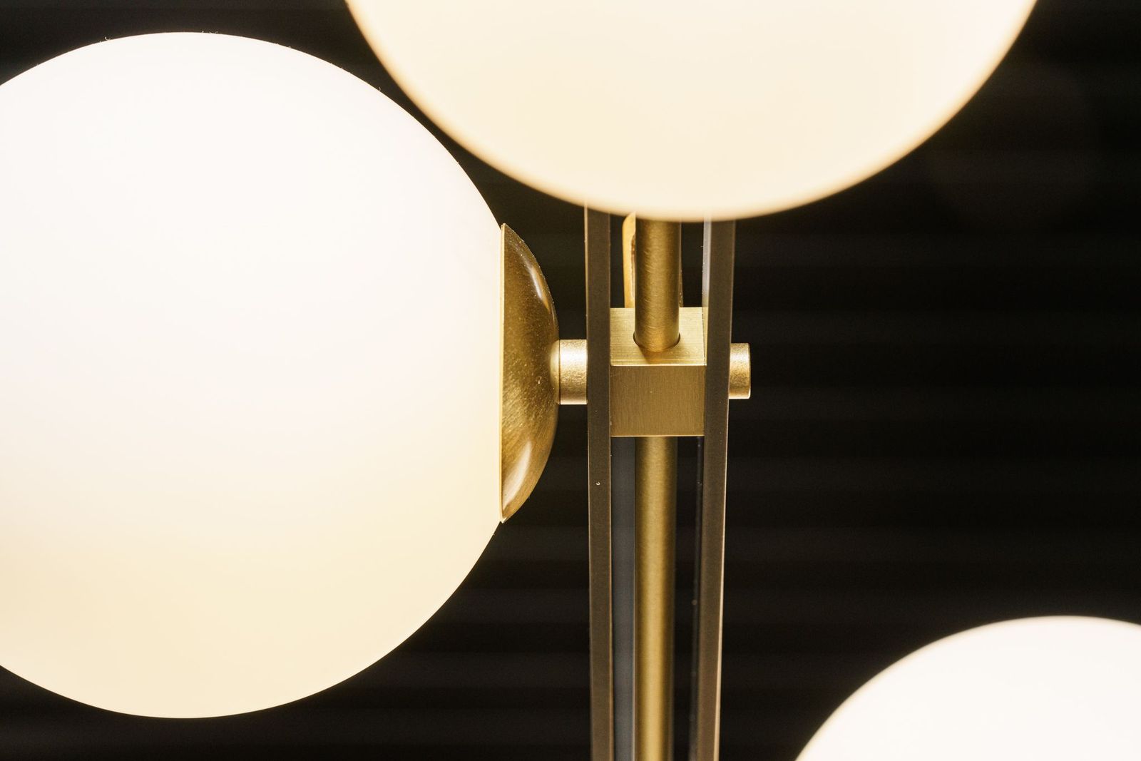 Cattelan Italia Люстра Planeta от Cattelan Italia — в интерьере