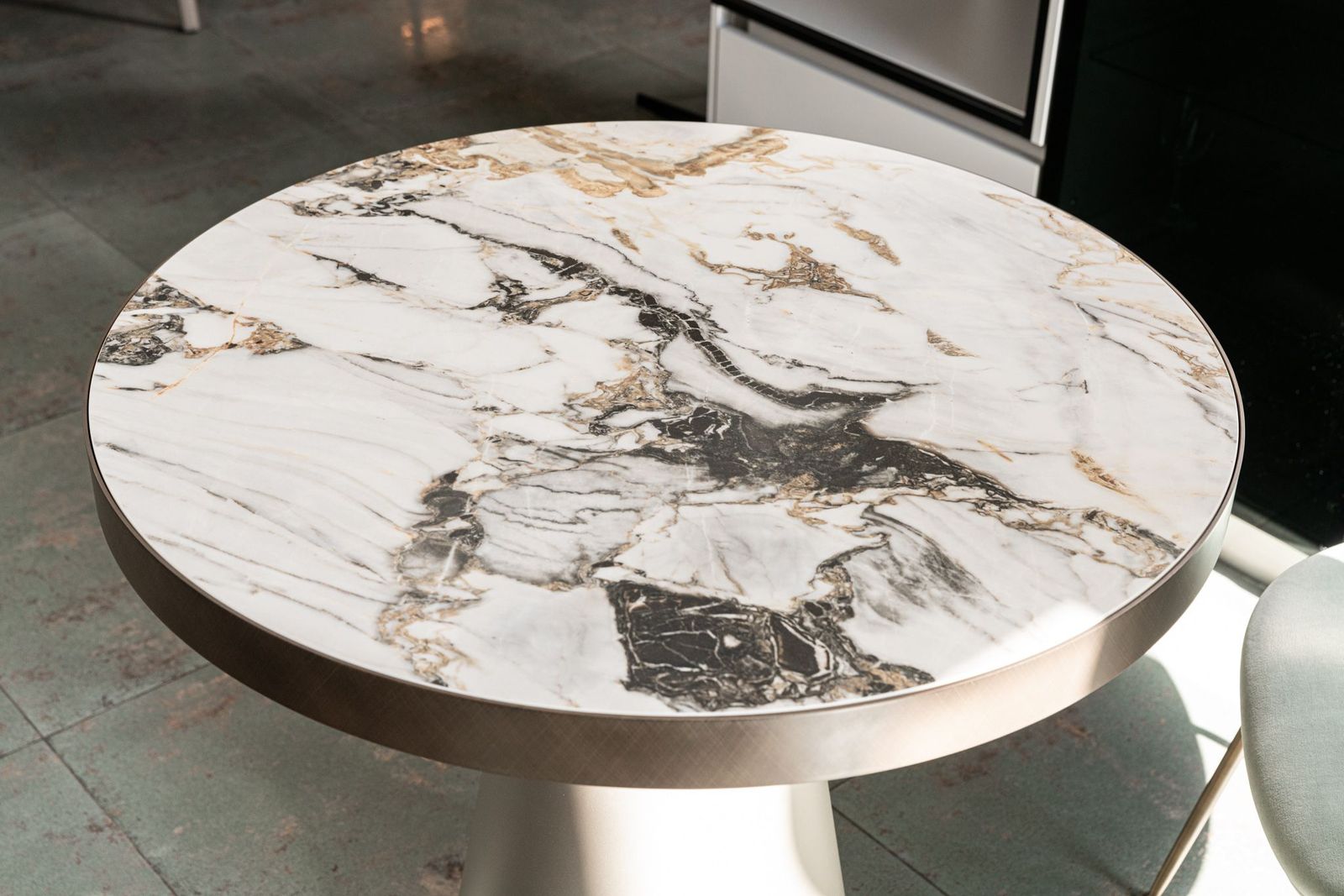 Cattelan Italia Стол SATURNO KERAMIK от Cattelan Italia — в интерьере