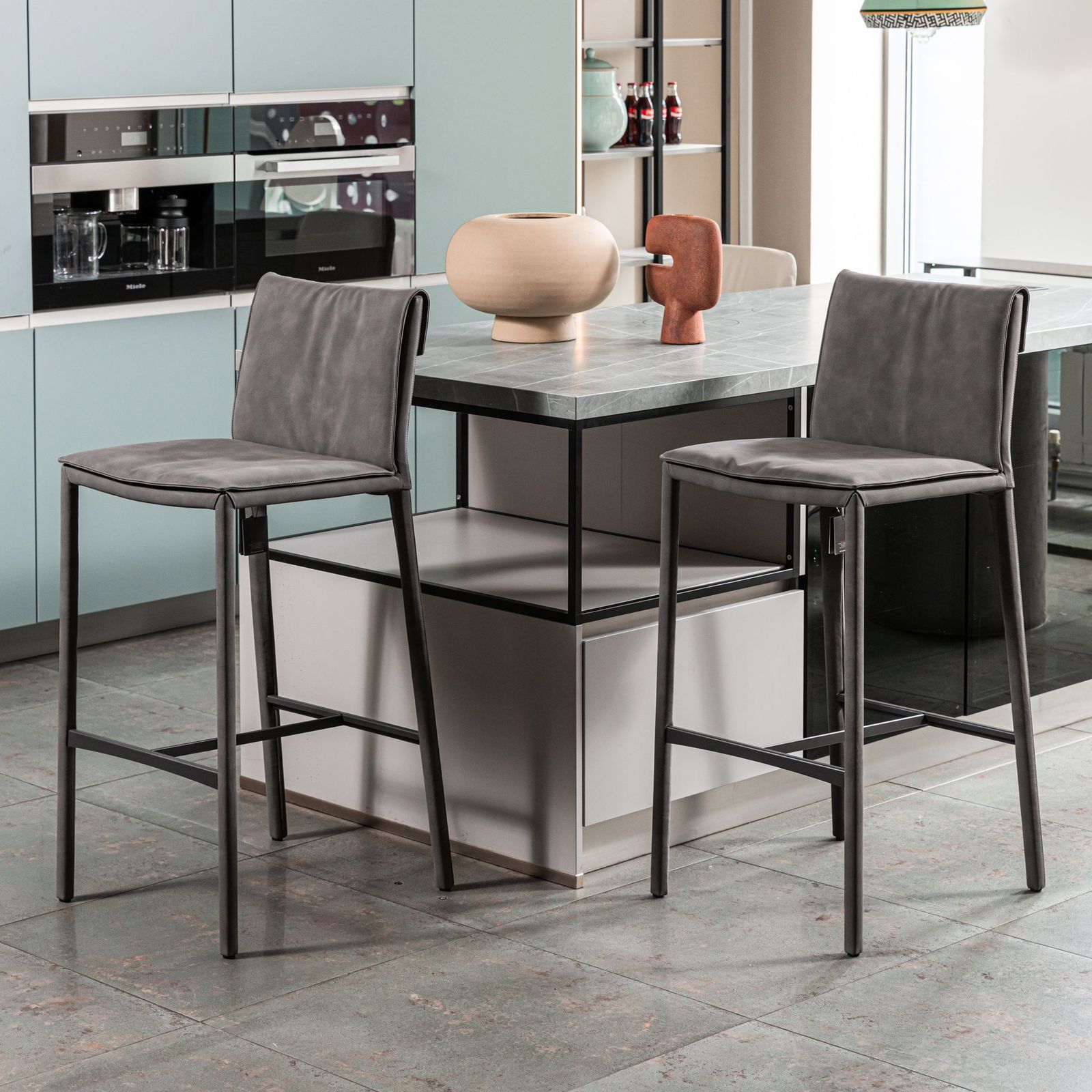 Cattelan Italia Барный стул Isabel B Pelle 940 Navy от Cattelan Italia — в интерьере