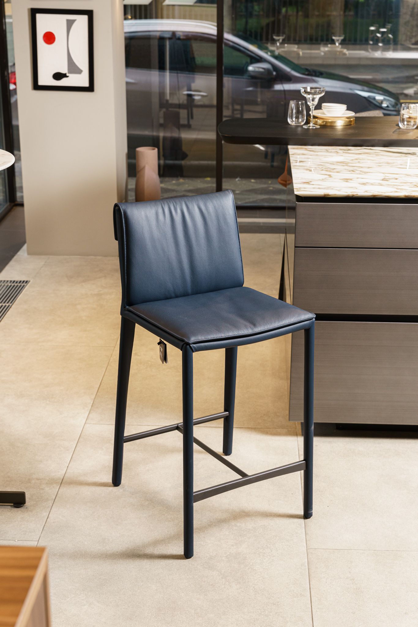 Cattelan Italia Барный стул Isabel B Pelle 940 Navy от Cattelan Italia — в интерьере