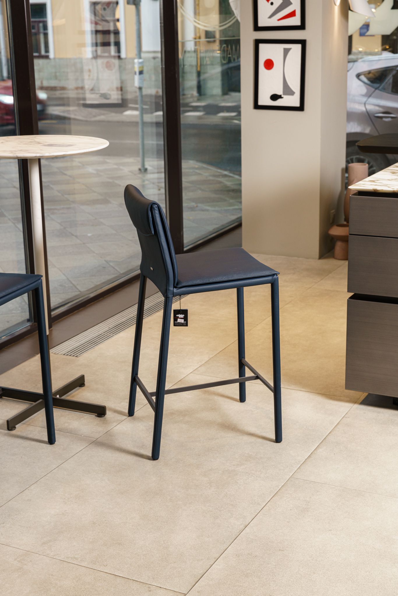 Cattelan Italia Барный стул Isabel B Pelle 940 Navy от Cattelan Italia — в интерьере