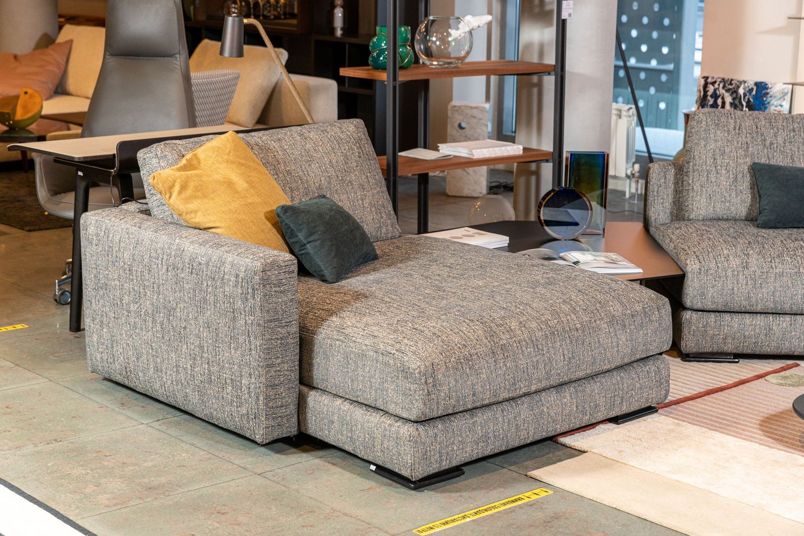Flou Диван My Place со столиком от Flou — в интерьере