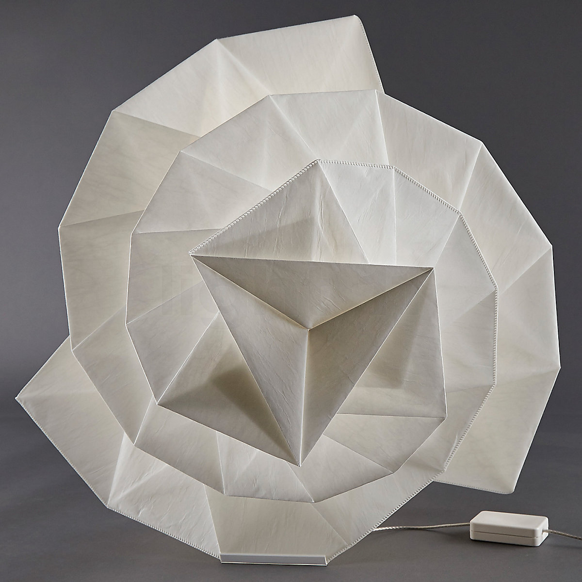 Artemide Настольная лампа Mendori от Artemide — в интерьере
