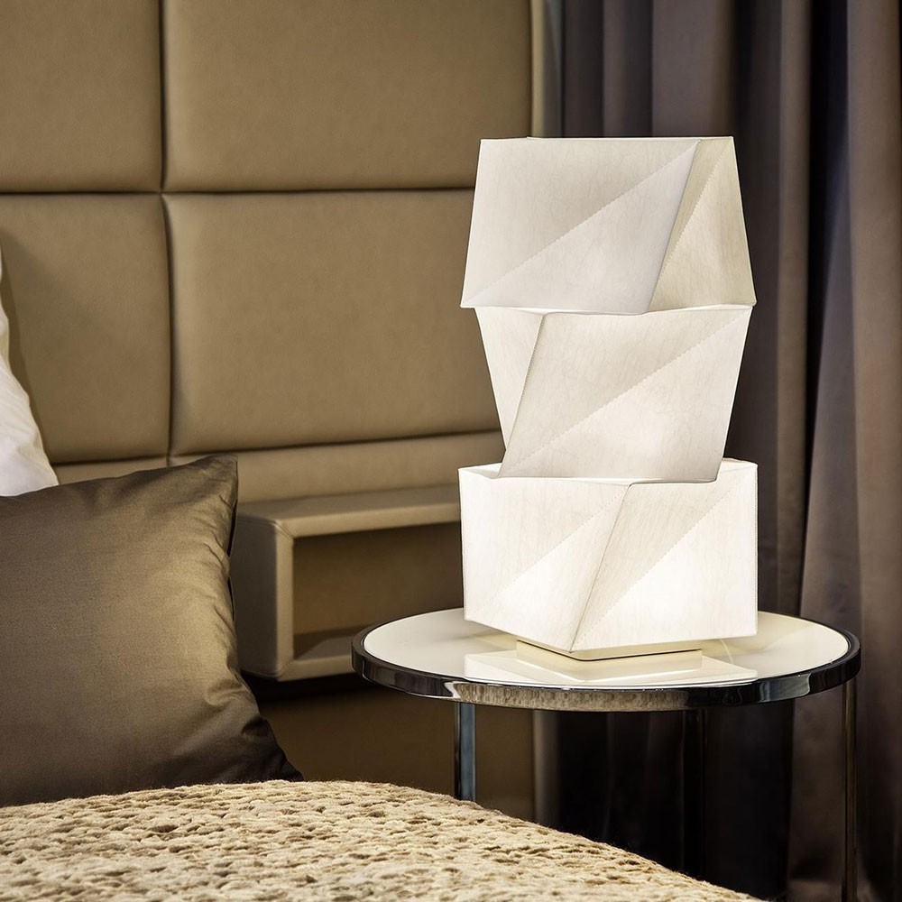 Artemide Настольная лампа Mogura от Artemide — в интерьере