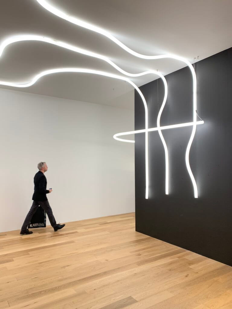 Artemide Универсальный светильник La Linea от Artemide — в интерьере