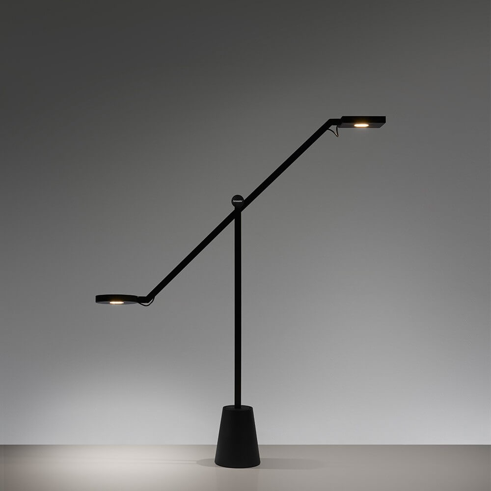 Artemide Настольная лампа Equilibrist от Artemide — в интерьере
