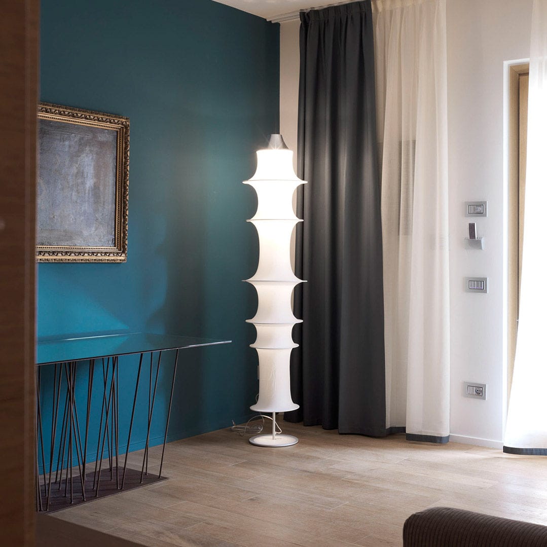 Artemide Торшер Falkland от Artemide — в интерьере