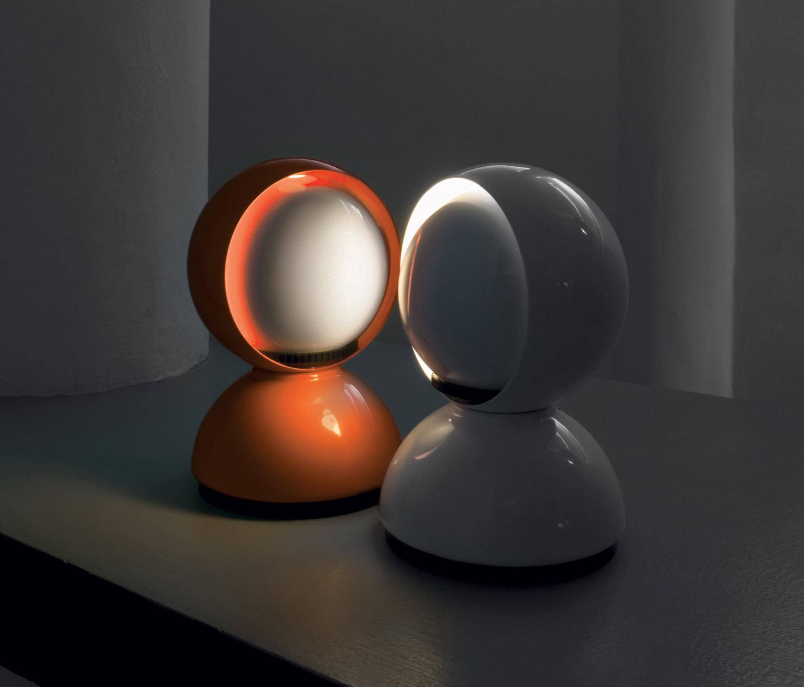 Artemide Настольная лампа Eclisse Yellow от Artemide — в интерьере