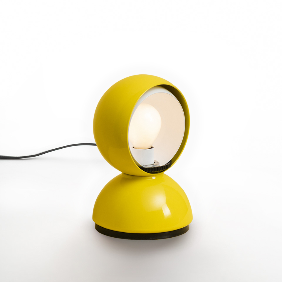Artemide Настольная лампа Eclisse Yellow от Artemide — в интерьере