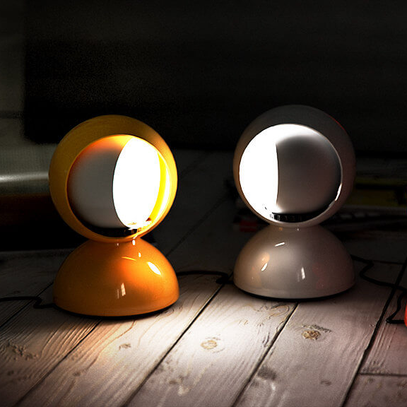 Artemide Настольная лампа Eclisse Yellow от Artemide — в интерьере